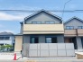 戸建てが立ち並ぶ静かな住宅街。四季折々の移り変わりを感じながら自然と楽しみ、暮らす、そんな毎日を日々の中で感じられる住環境
