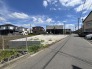1号地 周囲は落ち着いた住宅街で、穏やかな日常が送れそうです。自由な設計で理想の住まいを叶えませんか
