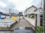 3号棟 通りから入ったプライベート空間で落ち着いた雰囲気でお住いになる。敷地部分でお子様の遊ぶスペースや駐車スペースに活用できます。
