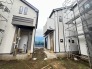 戸建てが立ち並ぶ静かな住宅街。四季折々の移り変わりを感じながら自然と楽しみ、暮らす、そんな毎日を日々の中で感じられる住環境
