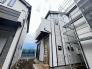 陽ざしが差込む明るいバルコニー。奥行きのあるバルコニーはお洗濯時に助かります。
