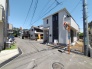 A号棟 戸建てが立ち並ぶ静かな住宅街。四季折々の移り変わりを感じながら自然と楽しみ、暮らす、そんな毎日を日々の中で感じられる住環境
