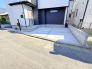 セカンドカーや来客時にも便利なカースペース2台分ございます。
