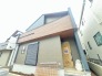 2号棟 玄関はおうちの顔とも呼ばれる重要な場所！明るくスッキリと見える空間で住まう人を見送り、出迎えてくれます。
