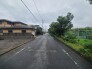 2号棟 戸建てが立ち並ぶ静かな住宅街。四季折々の移り変わりを感じながら自然と楽しみ、暮らす、そんな毎日を日々の中で感じられる住環境
