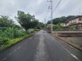 周辺の家並み
戸建てが立ち並ぶ静かな住宅街。四季折々の移り変わりを感じながら自然と楽しみ、暮らす、そんな毎日を日々の中で感じられる住環境
 5m