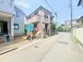 1号棟 戸建てが立ち並ぶ静かな住宅街。四季折々の移り変わりを感じながら自然と楽しみ、暮らす、そんな毎日を日々の中で感じられる住環境
