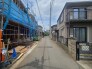 2号棟 戸建てが立ち並ぶ静かな住宅街。四季折々の移り変わりを感じながら自然と楽しみ、暮らす、そんな毎日を日々の中で感じられる住環境
