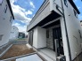 B号棟 お客様をお迎えする玄関、お家の出入りもスムーズに行えます。
 2026/08/09m