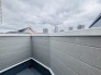 B号棟 陽ざしが差込む明るいバルコニー。奥行きのあるバルコニーはお洗濯時に助かります。
 2026/06/05m