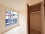 今からここを誰のお部屋にしようか、そんな洋室。大きさは4.0
帖です。
