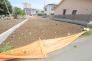 B号地 戸建てが立ち並ぶ静かな住宅街。四季折々の移り変わりを感じながら自然と楽しみ、暮らす、そんな毎日を日々の中で感じられる住環境
