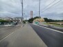 戸建てが立ち並ぶ静かな住宅街。四季折々の移り変わりを感じながら自然と楽しみ、暮らす、そんな毎日を日々の中で感じられる住環境
