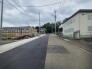 戸建てが立ち並ぶ静かな住宅街。四季折々の移り変わりを感じながら自然と楽しみ、暮らす、そんな毎日を日々の中で感じられる住環境
