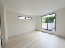 今からここを誰のお部屋にしようか、そんな洋室。大きさは9.0帖です。
