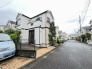 戸建てが立ち並ぶ静かな住宅街。四季折々の移り変わりを感じながら自然と楽しみ、暮らす、そんな毎日を日々の中で感じられる住環境
