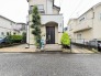 玄関はおうちの顔とも呼ばれる重要な場所！明るくスッキリと見える空間で住まう人を見送り、出迎えてくれます。
