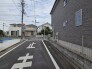 2号棟 戸建てが立ち並ぶ静かな住宅街。四季折々の移り変わりを感じながら自然と楽しみ、暮らす、そんな毎日を日々の中で感じられる住環境
