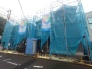 A号棟 6m幅員の道路に面しておりお車の運転が苦手な方でも安心して出入りいただけます。
