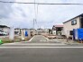 4号棟 前面道路は通り抜けができないため、交通量が少なく静かな住環境です。
 2026/07/03m