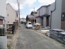 C号棟　東面前面道路(南向き)