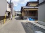 D号棟　東面前面道路(南向き)