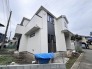 戸建てが立ち並ぶ静かな住宅街。四季折々の移り変わりを感じながら自然と楽しみ、暮らす、そんな毎日を日々の中で感じられる住環境
