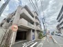 商業施設が徒歩圏内に充実、日々のお買い物も安心な環境です。
