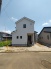 戸建てが立ち並ぶ静かな住宅街。四季折々の移り変わりを感じながら自然と楽しみ、暮らす、そんな毎日を日々の中で感じられる住環境
