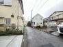 南道路に面しており日中もたくさんの陽が入ります。風通りや周辺環境など実際に現地にてご確認ください。
