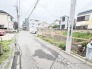 戸建てが立ち並ぶ静かな住宅街。四季折々の移り変わりを感じながら自然と楽しみ、暮らす、そんな毎日を日々の中で感じられる住環境
