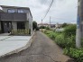 戸建てが立ち並ぶ静かな住宅街。四季折々の移り変わりを感じながら自然と楽しみ、暮らす、そんな毎日を日々の中で感じられる住環境
