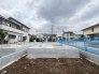 2号棟 新しい暮らしの始まりを感じさせる、静かな佇まいの現場です。理想の住まいを築く土台が整っています
