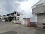周辺の環境と調和する、落ち着いた雰囲気の住宅地。日々の生活を穏やかに育める場所です
