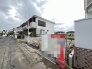 日々の時間がゆっくりと流れる、住み心地の良い街並みに佇む場所です

