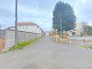 西側隣地は建築基準法上の道路ではありません。 30m