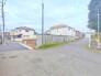 敷地３方向が開放された窮屈感のない立地。