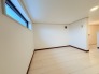 小屋裏収納庫　固定階段式