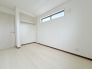 北側の部屋。今からここを誰のお部屋にしようか、そんな洋室。大きさは4.62帖です。
