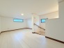 小屋裏収納庫5.75帖　固定階段で小さなお子様も安全委使用できます。