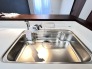一杯の水も楽しめる浄水器があるシステムキッチン。

