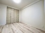 衣類の整理整頓に嬉しいクローゼット付きのお部屋。お子様のお部屋としても便利です。