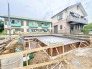 2号棟 戸建てならではのお庭スペース。BBQやガーデニング、お子様のプールなど、、、、様々な楽しみ方ができるプライベート空間。ご家族皆さままで思いっきりお楽しみください。
