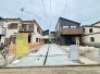 戸建てが立ち並ぶ静かな住宅街。四季折々の移り変わりを感じながら自然と楽しみ、暮らす、そんな毎日を日々の中で感じられる住環境
