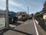 2号地 戸建てが立ち並ぶ静かな住宅街。四季折々の移り変わりを感じながら自然と楽しみ、暮らす、そんな毎日を日々の中で感じられる住環境
