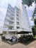 マンション裏側の外観　マンション裏手は黒目川沿いの緑あふれる遊歩道に面しています。