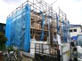 戸建てが立ち並ぶ静かな住宅街。四季折々の移り変わりを感じながら自然と楽しみ、暮らす、そんな毎日を日々の中で感じられる住環境
