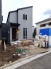 2号棟 戸建てが立ち並ぶ静かな住宅街。四季折々の移り変わりを感じながら自然と楽しみ、暮らす、そんな毎日を日々の中で感じられる住環境
