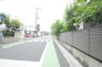 街並みに溶け込む、落ち着いた住宅街の雰囲気。日々の暮らしに穏やかな安らぎを感じられる環境です
 20m