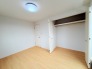 今からここを誰のお部屋にしようか、そんな洋室。大きさは7.0帖です。